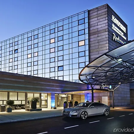 Radisson Blu Scandinavia Szálloda 4*